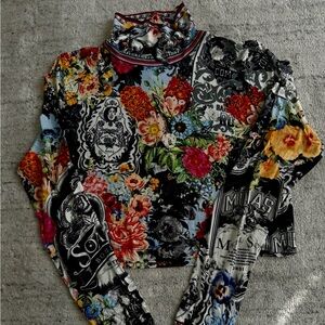 Camilla Cropped Jersey Turtleneck Flowers Showers sz M NWOT